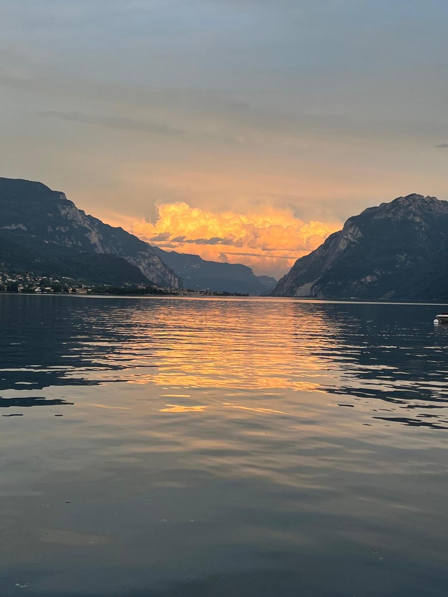 Oliveto Lario Domus Graziana - Lake Front מראה חיצוני תמונה